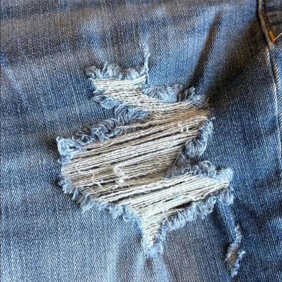 Universal Thread Distressed Blue Jean Shorts - Picture 5 of 8